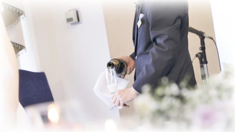 披露宴 乾杯 挨拶 グラス