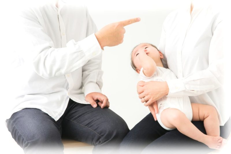 夫婦喧嘩 子供 泣く